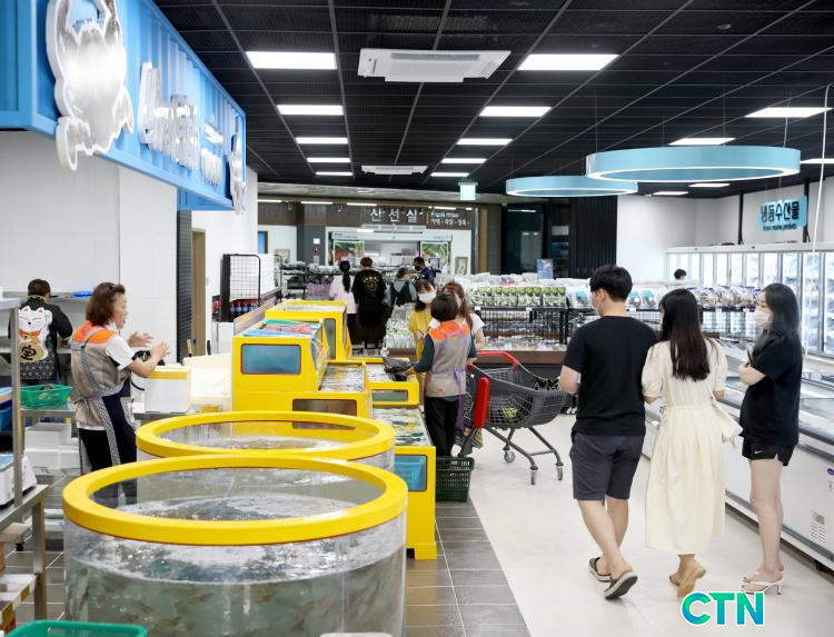 CTN - 확실하고 진실된 뉴스!-태안군, 전국 최초 농·수산물 통합 로컬푸드 직매장 문 연다! 태안군, 전국 최초 농·수산물 통합 로컬푸드 직매장... 