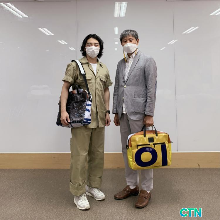 CTN - 확실하고 진실된 뉴스!-자원순환, 예술로 다시 태어나다 주식회사로컬브릿지, 패롬 업사이클 가방 후원 자원순환, 예술로 다시 태어나다... 
