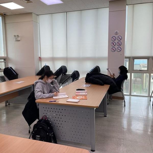 영동도서관 이미지
